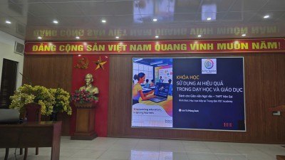 Giáo viên Tổ Ngữ văn trường THPT Hòn Gai hào hứng ứng dụng AI trong giảng dạy